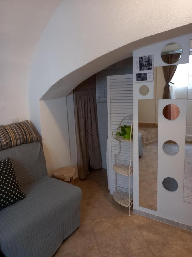 Bunari Studio Apartment Ровин Екстериор снимка